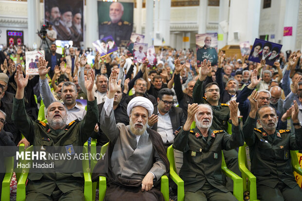 اربعین شهادت سردار خادمی در حرم شاهچراغ (ع)