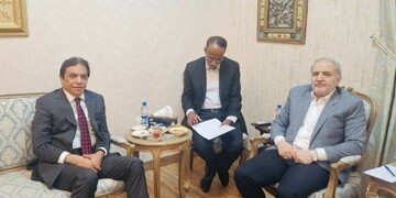 ايران وباكستان تجريان مباحثات بشأن التعاون في مجال النقل السككي