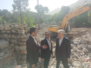 بازسازی فضای پیرامون قلعه تاریخی «فلک‌الافلاک»