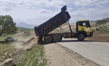 آغاز عملیات بهسازی ۹ کیلومتر از محور روستایی لردگان_کینگ