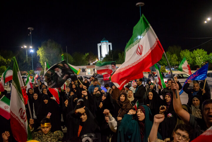 کاروان نمادین اعزام به جبهه در همدان