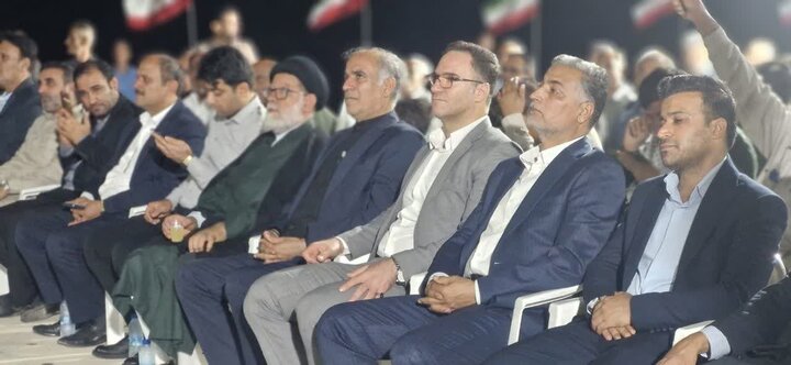 فرماندار تنگستان: همدلی مردم و مسئولان رمز پیروزی ملت ایران است