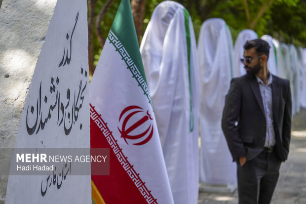 رونمایی از ۱۸ سردیس مفاخر علمی استان فارس
