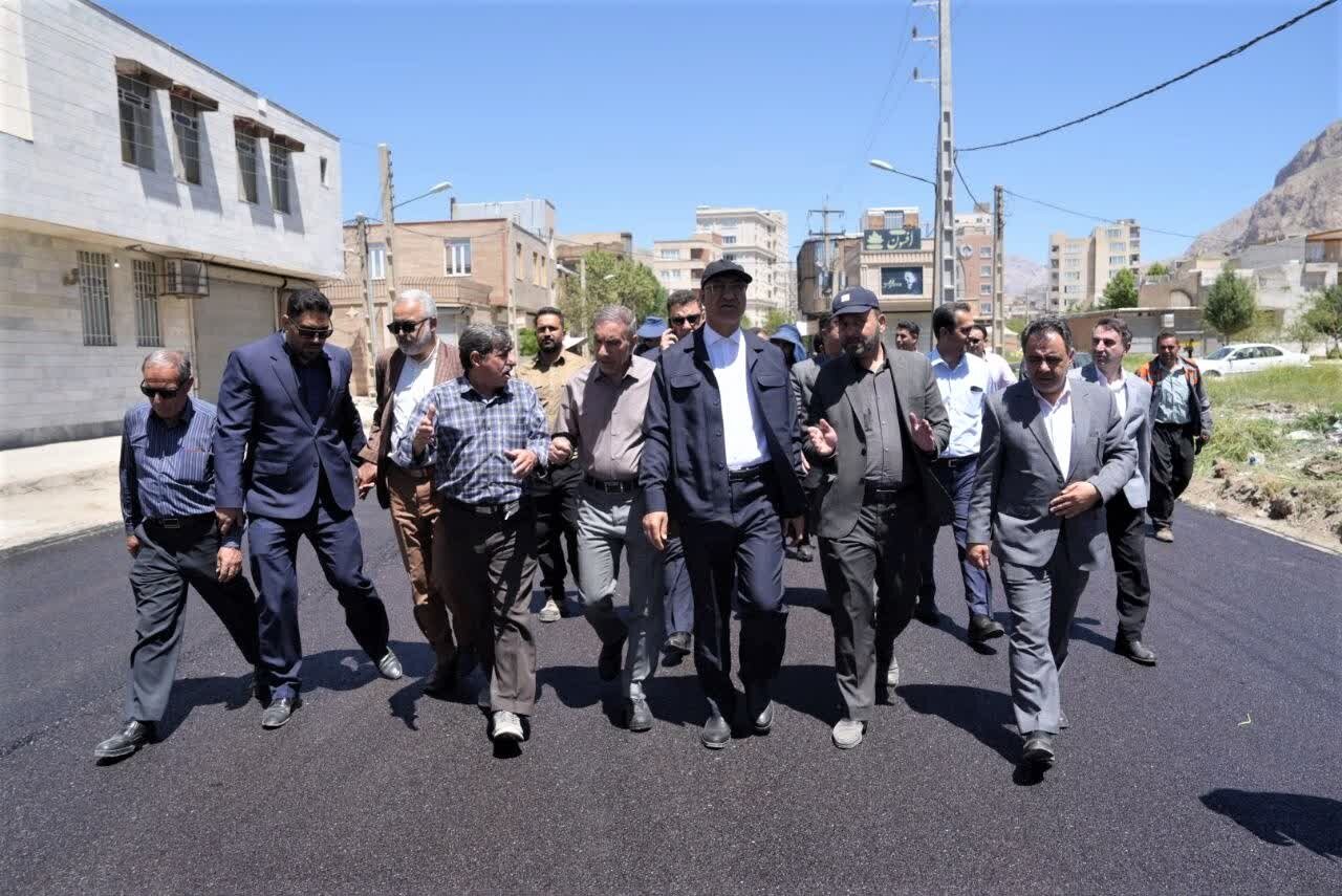 آسفالت‌ریزی گسترده در معابر کرمانشاه آغاز شد