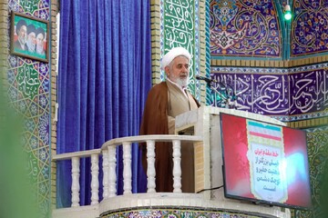 خطیب جمعه کرمان: اگر مردم نبودند، موشک و تنگه هرمز کارآیی نداشت