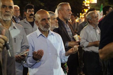 هفتاد و هفت شب ایستادگی مردم اردستان در میدان