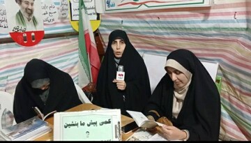 برپایی غرفه‌ای با رنگ و بوی کتاب در تجمعات شبانه بیجار