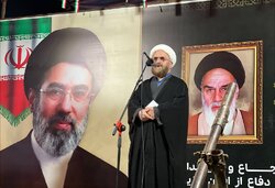 امام جمعه فومن: تنگه هرمز خط قرمز نظام اسلامی است