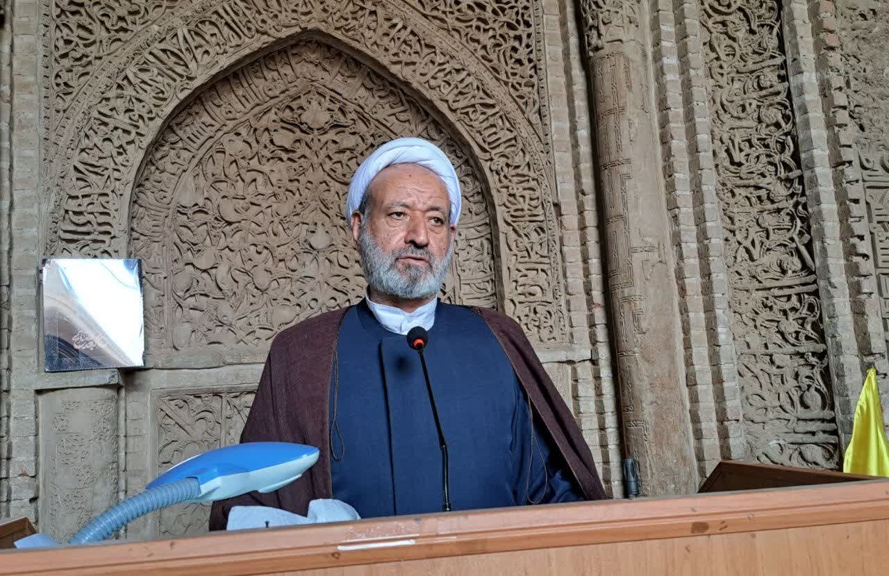 امام جمعه اردستان: سپاه اسلام بر تنگه هرمز سلطه قدرتمندانه‌ دارد