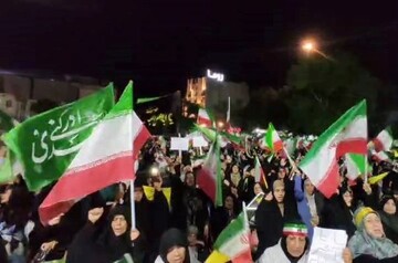 تجمع باشکوه مردم در بوشهر