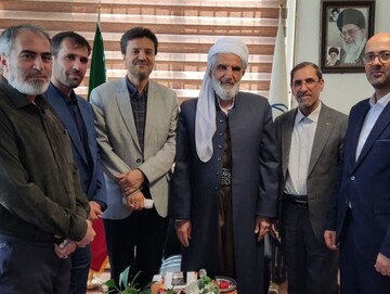 ماموستا رستمی: مربیان فرهنگی سد مقابله با تهاجم فرهنگی دشمنان هستند