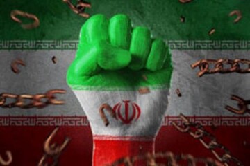 دشمن به دنبال تغییر رفتار جامعه برای ضربه به ساختار انقلاب است