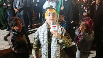 شاهنامه خوانی دانش آموز بیجاری در اجتماعات خیابانی