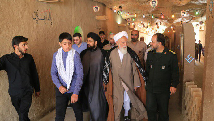 روایت پدر و مادر شهیدی که پسرشان را تا آسمان بدرقه کردند