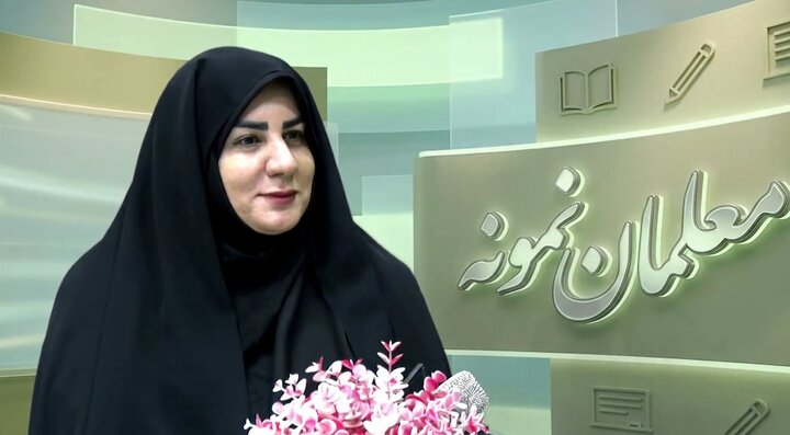 زنگی به رنگ آرامش؛ معلمی فقط درس دادن نیست!