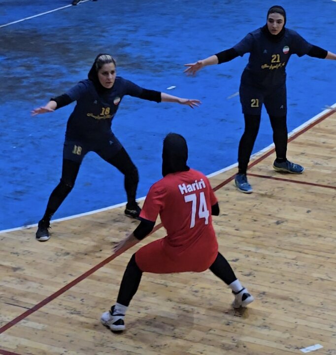 تساوی دربی نفسگیر کرمان در لیگ یک هندبال بانوان