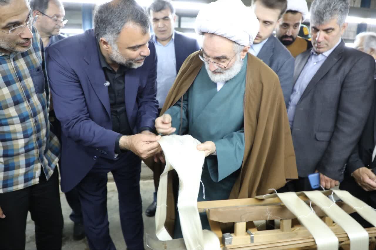 بازدید آیت‌الله فلاحتی از کارخانه صنایع کرم ابریشم گیلان در صومعه‌سرا