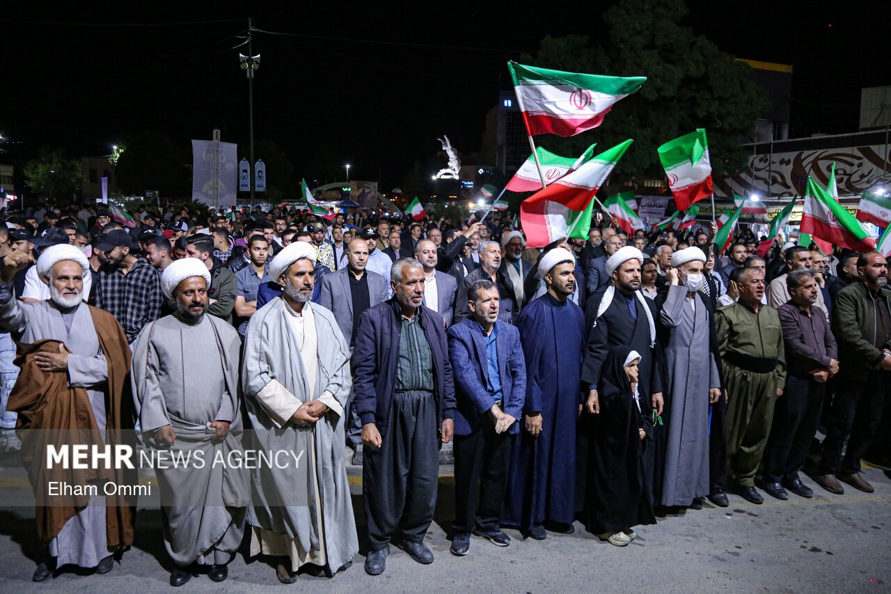 حماسه مردمی در کردستان ادامه دارد؛ سنندج صحنه وحدت و حمایت از وطن