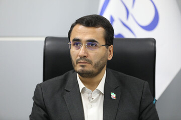 متفکرآزاد: حل مسائل جهان اسلام با دیپلماسی پارلمانی امکان‌پذیر است