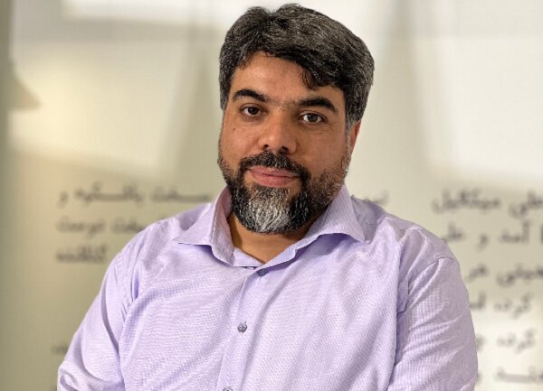 نمایشگاه حضوری می‌توانست نماد مقاومت باشد