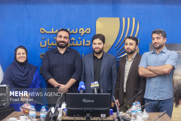 آغاز طرح پایش سلامت مناطق کم برخوردار با سامانه پرتابل نبض هوشمند سلامت
