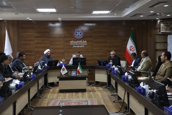 برگزاری بزرگداشت سالگرد سفر رهبر شهید به کردستان با حضور دانشگاهیان