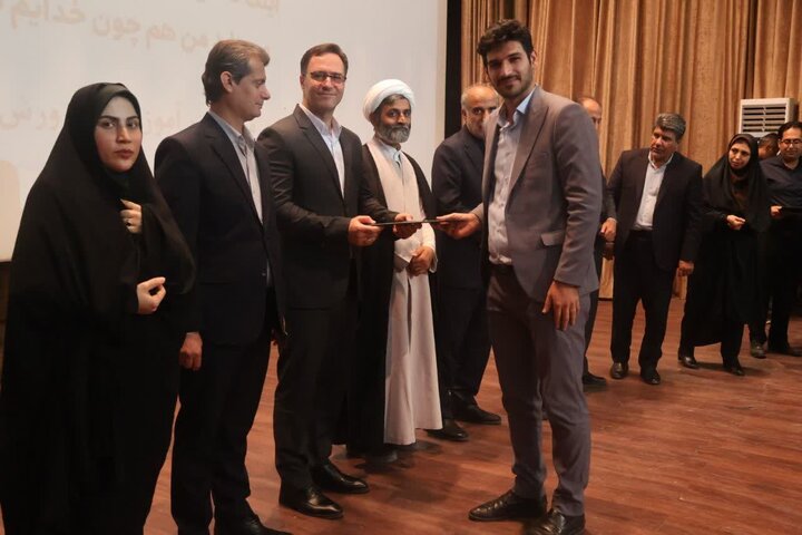 فرماندار تنگستان: معلمان سرمایههای اصلی توسعه جامعه هستند