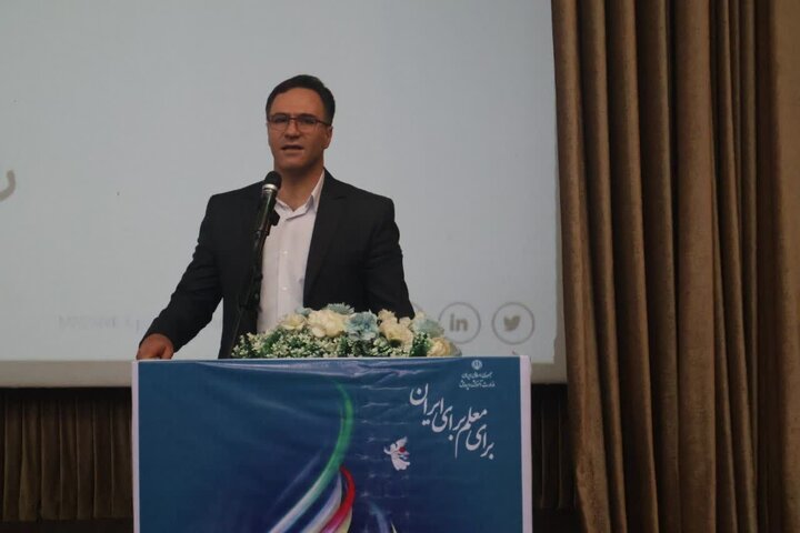 فرماندار تنگستان: معلمان سرمایه‌های اصلی توسعه جامعه هستند