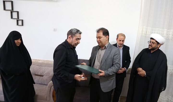 دیدار دانشگاهیان لرستان با خانواده شهید «مهدی ویسکرمی»