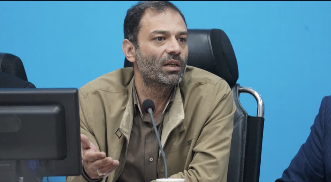 روابط‌عمومی‌ها به جای چاپلوسی صدای مردم باشند