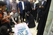 معاون رئیس جمهور حرم مطهر بانوی کرامت را زیارت کرد
