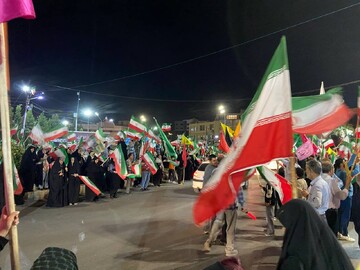 حماسه باشکوه ایستادگی و پرچم داری مردم کرمان