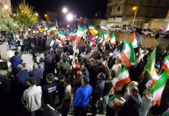 خروش شبانه خوزنینی‌ها با فریاد «مرگ بر آمریکا»