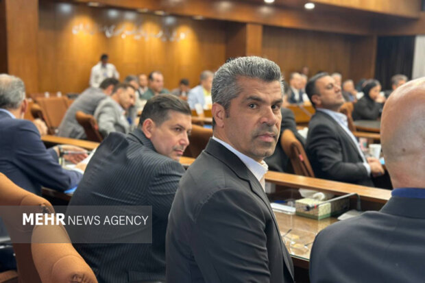 هادی ساعی برای تشریح برنامه هایش زمان کم آورد