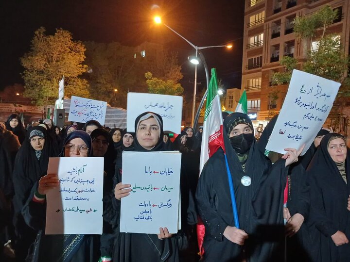 حماسه پرشور حضور مردم بیجار در میدان شهید رحمانی