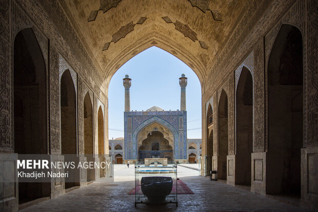 مسجدجامع عتیق اصفهان، شکوه معماری ایرانی