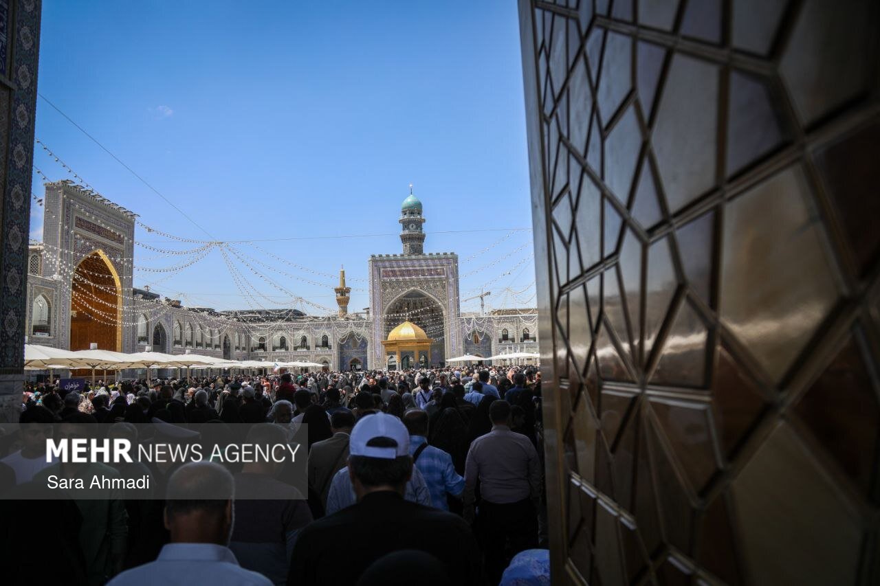 زیارت امام رضا(ع) در روز زیارتی مخصوص؛ تجدید پیوند دل‌ها با امام هشتم