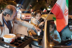 اجتماع شبانه شاهرود؛ همخوانی با نوستالژی‌های انقلابی