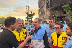 تخلیه اضطراری دو هزار نفر در آتش‌سوزی ارغوان از وقوع فاجعه جلوگیری کرد