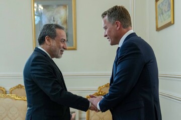 نائب وزير الخارجية النرويجي يلتقي عراقجي في طهران