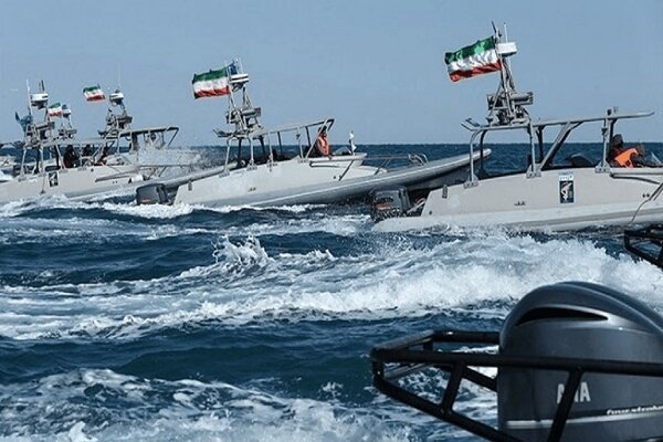 نراقب تحركات العدو عن كثب.. نظرة ايران الى مضيق هرمز استراتيجية وامنية
