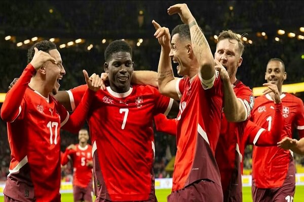 «سوسنهای طلایی» در دهان «اژدهایان»/ شانس صعود قهرمان آسیا چقدر است؟