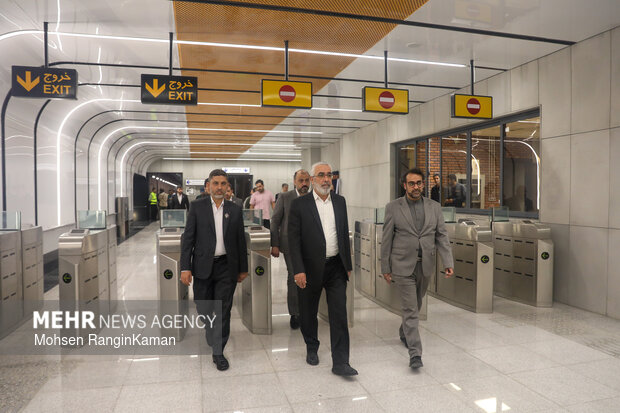 دیدار تولیت آستان علوی با شهردار تهران