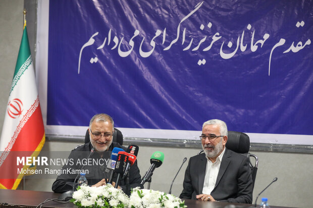 دیدار تولیت آستان علوی با شهردار تهران