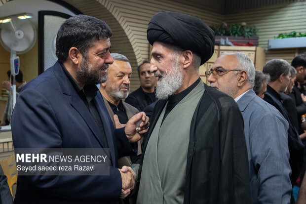 مراسم بزرگداشت والده رئیس سازمان جمعیت هلال احمر مراسم بزرگداشت والده رئیس سازمان جمعیت هلال احمر