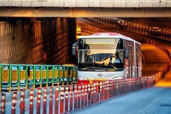تغییر مسیر خطوط تندرو شبانه همزمان با حضور پرشور مردمی در میادین تهران