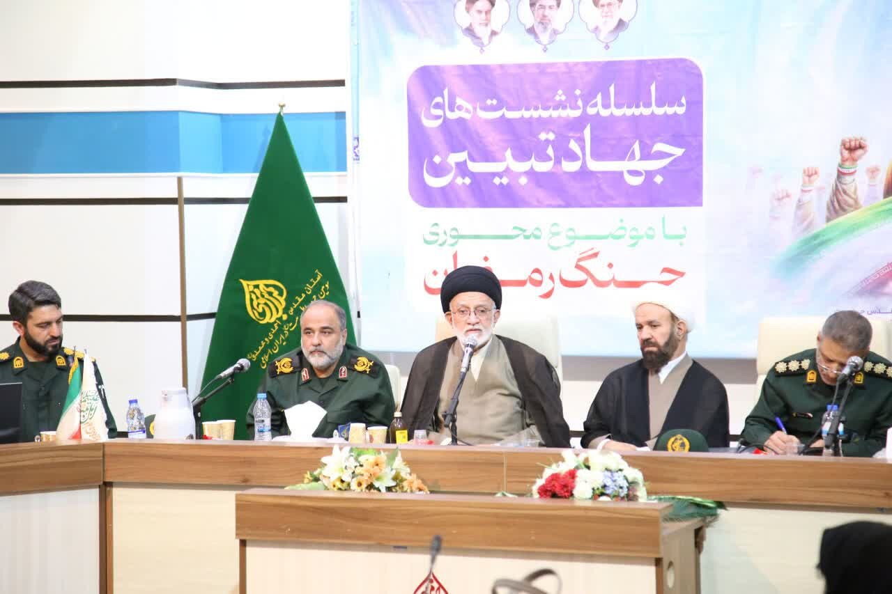 طاهری: نیروهای مسلح تکیه‌گاه اصلی کشور هستند