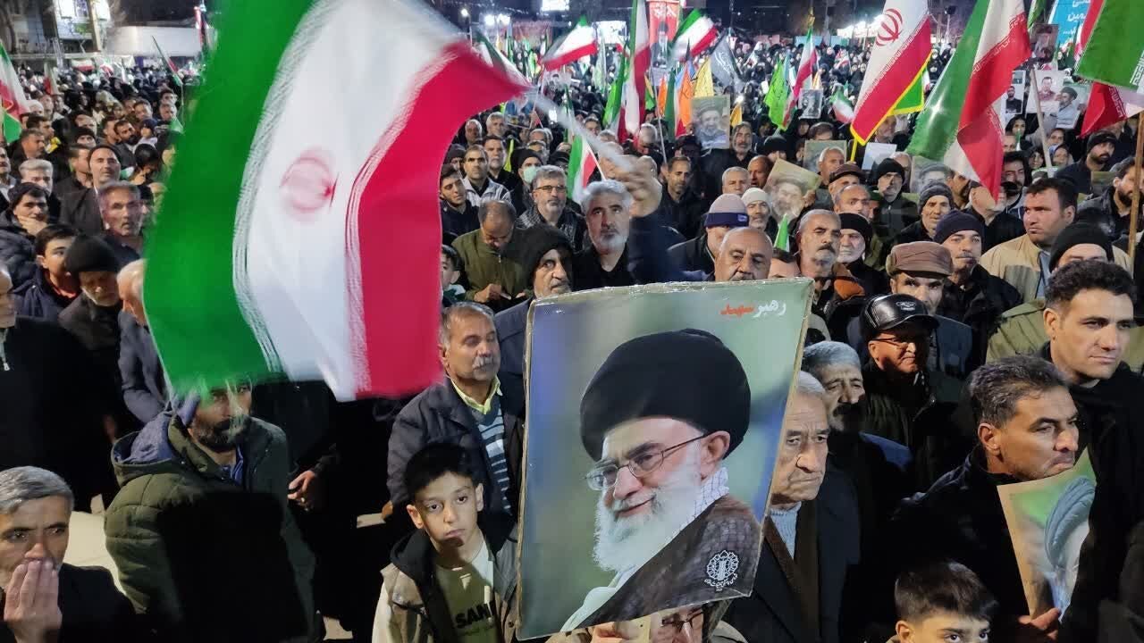 میدان‌داری مردم خمین در شب هفتاد و سوم مقاومت و دلدادگی