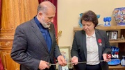 Rusya’da İran Büyükelçisine “direniş” kılıcı hediye edildi(+foto)