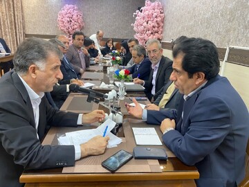 سروش: تجهیز مراکز درمانی و نوسازی خانه‌های بهداشت اولویت است